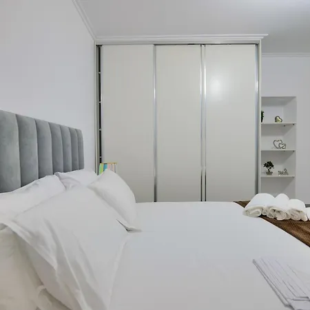 Coastal Dwell * Saranda
