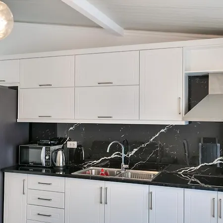 Coastal Dwell Saranda