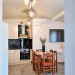 Coastal Dwell * Saranda