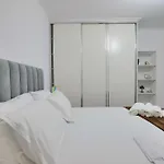Coastal Dwell * Saranda