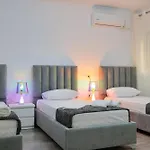 Coastal Dwell Apartament *