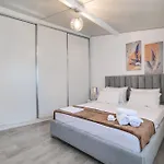 Coastal Dwell * Saranda