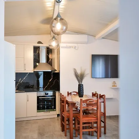 Coastal Dwell * Sarande